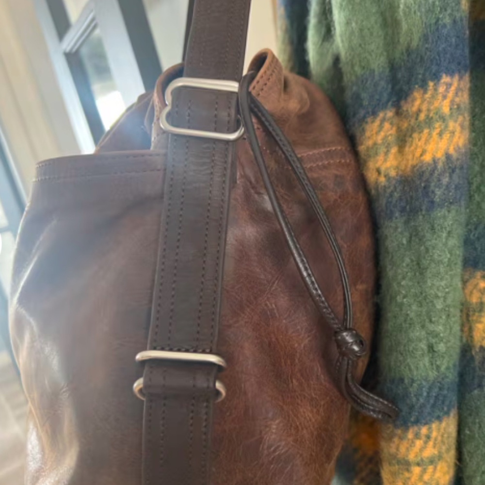 Rough & Tumble Rustic Pecan Open Pocket Borough with Orange & White Lining Bag - Picture 3 of 10